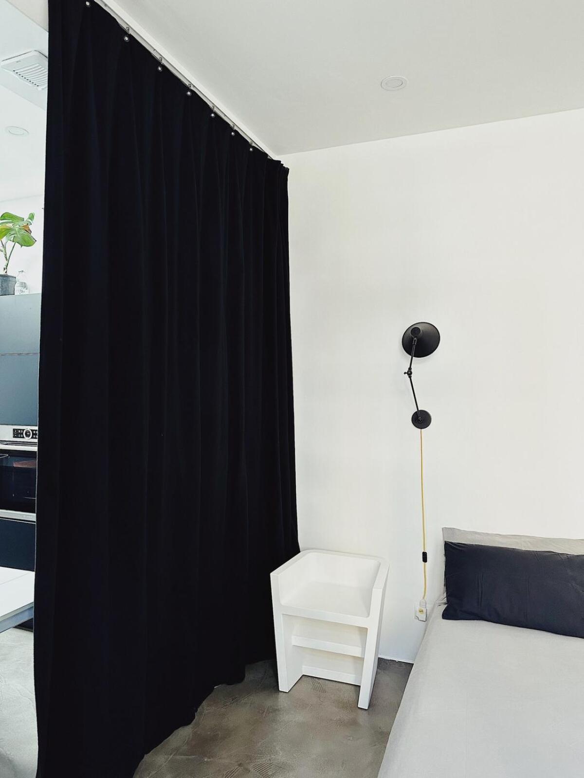 Design Loft With Free Private Parking
