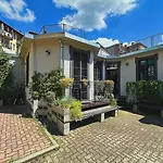 Design Loft With Free Private Parking